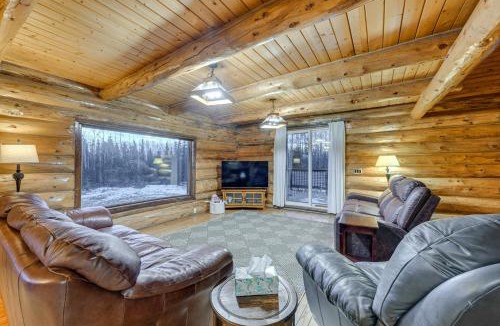 Sterling House | < 1 Mi to Kenai River: Spacious Cabin w/Deck!