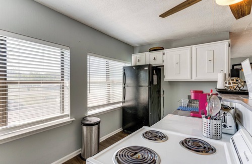 Collegedale Condo | 1 Mi to SAU & McKee Foods Campus! Condo w/Balcony
