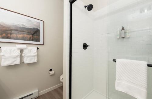 Granby Villa | 103 Granby Meadow Dr