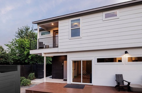 East MLK House | 10BR East Austin Combo | Private Pool & Game Rooms