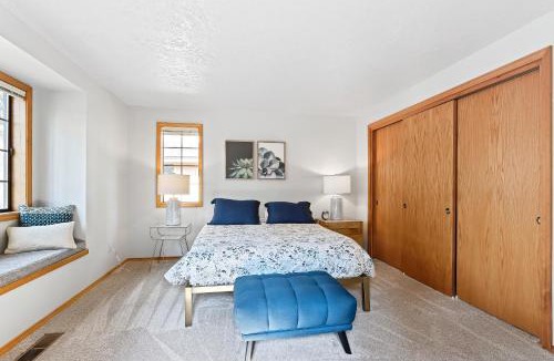 Deer Park House | 12 Hart Mountain
