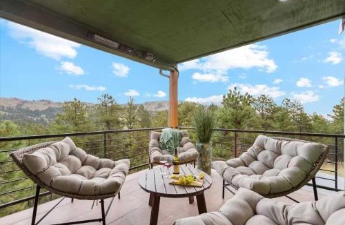 Boulder House | 15 min to Boulder Rope Course Hot Tub & Views
