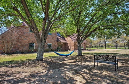 Pilot Point House | 16-Acre Pilot Point Ranch: Private Pond