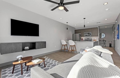 Downtown Condo | 175 LEX - Walkable Downtown Lexington Condo
