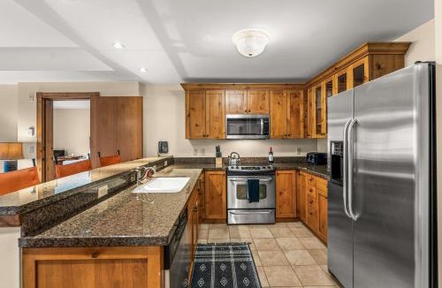 Mount Crested Butte House | 1BR Perfect View of ski resort Base Area Luxury