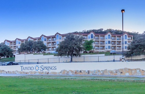 Boerne Condo | 2 BR 2 BTH Tapatio Springs Golf Resort Condominium for Rent!