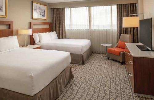 Southcenter Hotel | 2 Connecting Suites at a Hotel