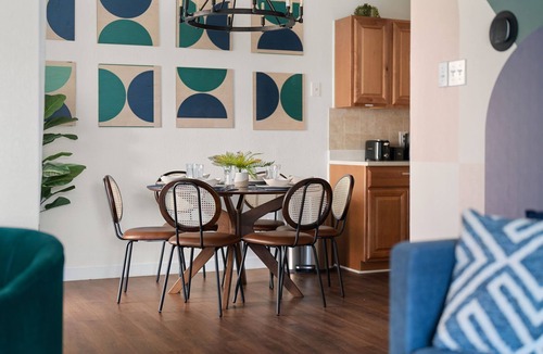 Austin House | 2 Mirrored Units- Fire pits and grill, walk to Starbucks, HEB, restaurants