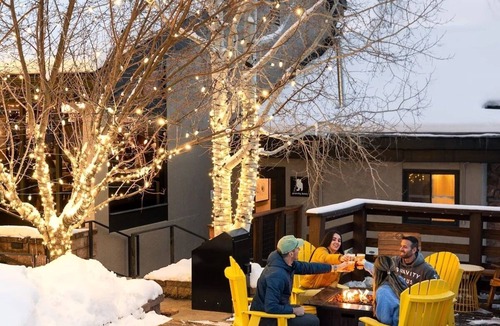 Steamboat Springs Hotel | 2 Scenic Mountain View Rooms for Families, Couples!