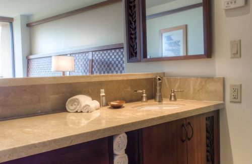 Kaanapali Hotel | 2 Tower Partial Ocean View Doubles at Royal Lahaina Resort!