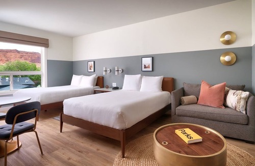 Moab Hotel | 2 Units | Near Downtown Deluxe Stay | Gravity Haus, Outdoor Pool