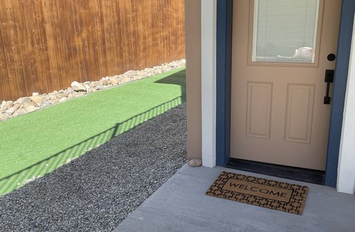 Salida House | 28 Day or Longer Stay in Loft with huge second story deck & awesome Mntn. Views