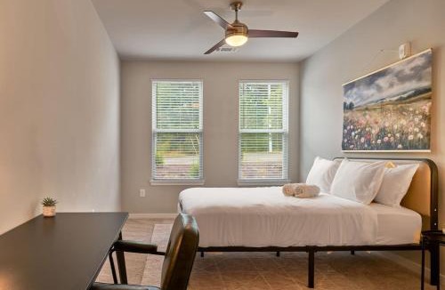 Clayton Apartment | 2BD Haven Steps from DT Clayton