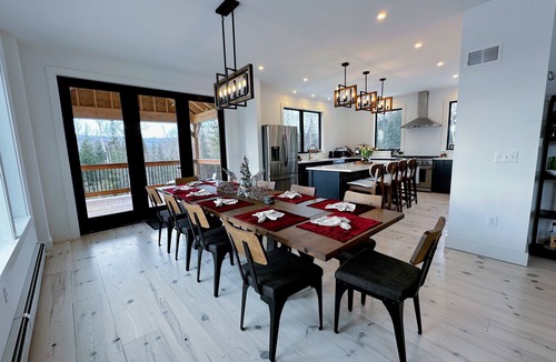 Franconia House | 2M New rustic contemporary home with stunning views, great amenities and perfect private location.