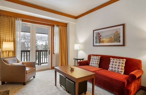 Stowe Area Apartment | 2nd Floor Studio in The Lodge at Spruce Peak