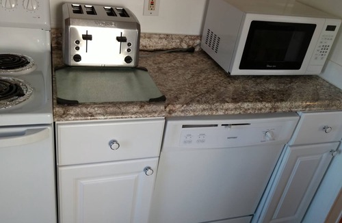 Old Orchard Beach Apartment | 3 Bdr Vacation Rental - Walk To The Beach