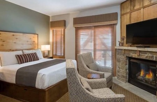 Peak 9 Resort | 3 Bdrm Hyatt Main Street Station Breckenridge, Fireplace.