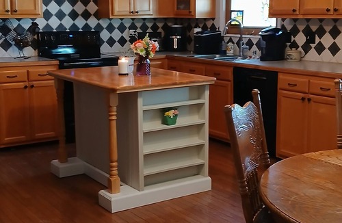 Mount Liberty House | 3-bedroom country home perfect for indoor or outdoor gatherings.