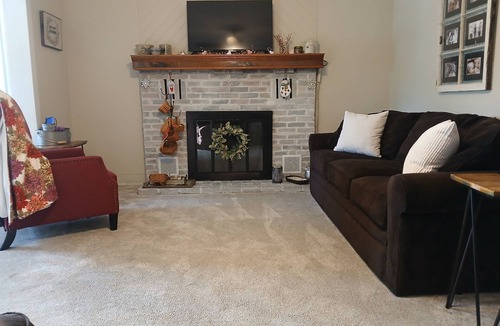 Mount Liberty House | 3-bedroom country home perfect for indoor or outdoor gatherings.