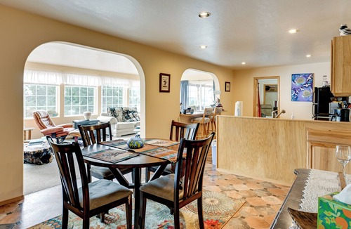 Kodiak House | 3 Mi to Saint Paul Harbor! Scenic Group Retreat