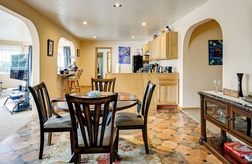 Kodiak House | 3 Mi to Saint Paul Harbor! Scenic Group Retreat