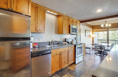 Baldy Mountain House | 3 Mi to Slopes! Mtn-View Breckenridge Townhome
