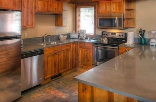 Woodmoor Resort | 3 Suite Ski in at Gold Point Resort, Breckenridge