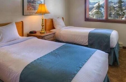 Woodmoor Resort | 3 Suite Ski in at Gold Point Resort, Breckenridge