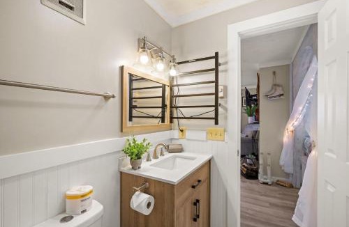 Banner Elk Apartment | 301 Pinnacle Inn Road 4105 by Carolina Stays