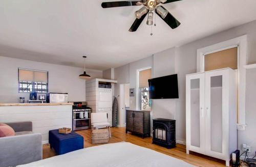 West Highland House | 3329 W 31st