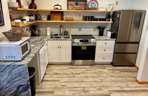 Durango House | 3BR Dog Friendly Townhome between Ski Resort and Downtown