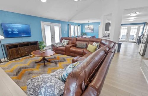George Bush Park/Eldridge House | 3BR Home with Firepit I Easy Access to NRG & FIFA