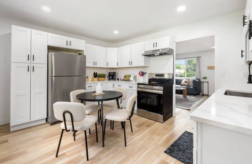 Gahanna House | 3BR SFH made for easy comfy stays