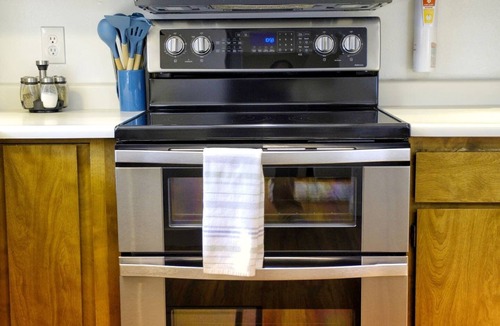 Back Loop House | 3BR Valley Home w/King beds & Free Tram Tickets!