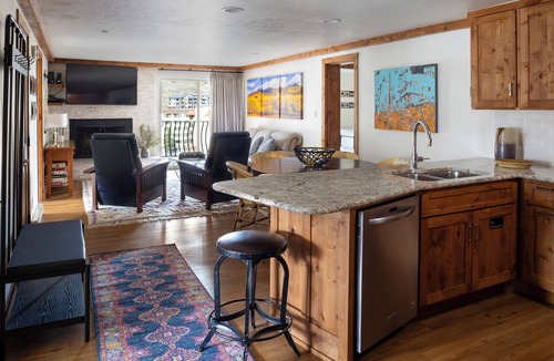Mount Crested Butte Condo | 4 BDRM, mountain-facing condo, a short walk to the base of Mt. Crested Butte. Two reserved parking spots, a hot tub, sauna, and heated pool.
