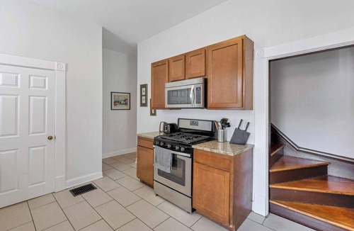 Victorian Village House | 4 Bed 2 Bath Townhouse - Goodale Park