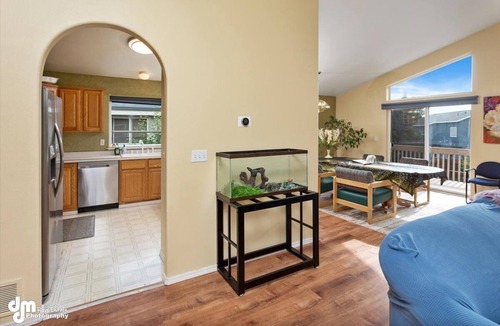 Huffman - O' Malley House | 4 Bedroom 3 Bathroom Home Near Golf Course and Zoo