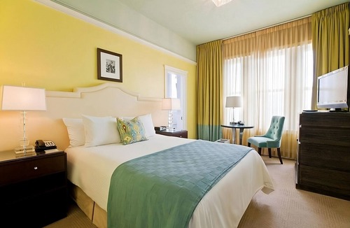 Goose Hollow Hotel | 4 Modern Units | Pet-friendly | Onsite Parking | Near Washington Park - 2.2 mi