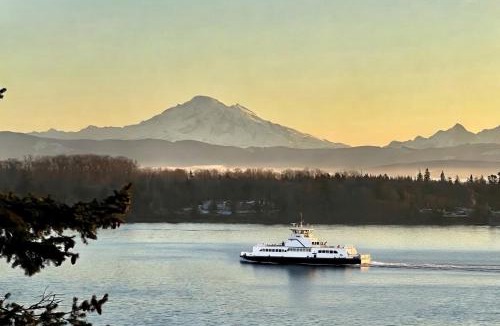 Lummi Island House | 4 New Bikes!, Mt Baker Views, Waterfront, 2 Decks