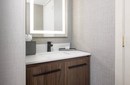 Prudential - St. Botolph Hotel | 4 Pet-Friendly Accommodations for Family & Big Groups! | Free Breakfast