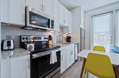 Waller Creek District Hotel | 4 Units | Long-Stay Ready Haven | Capitol & South Congress Hotspots in Austin