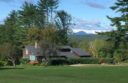 Bridgton House | 40-acre Luxury Beach Front Estate-Ideal for Reunions & Retreats