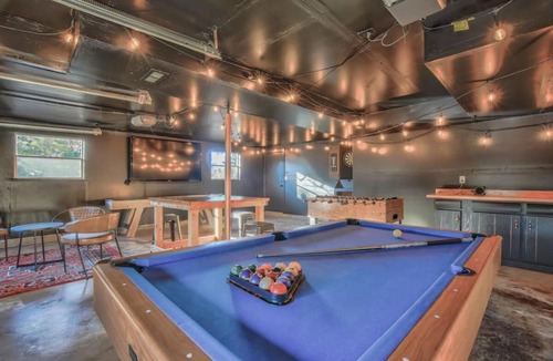 Briargate House | 4BD With Game Lounge Hot tub Dog Friendly USAFA