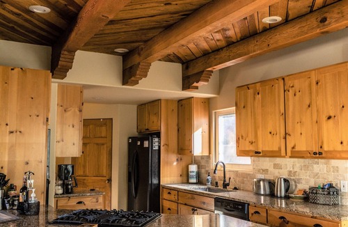 Manitou Springs Historic District House | 4BR Home, Pikes Peak views and a 1 block walk to downtown Manitou Springs.