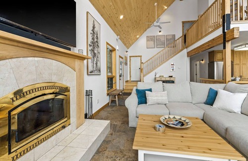 Durango Hills House | 5-Acre Durango Home | Trails, Deck, Mesa Verde