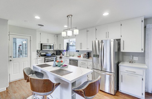 Windsor Park House | 5 Mi to Dtwn Austin: Stylish Home w/Office & Yard