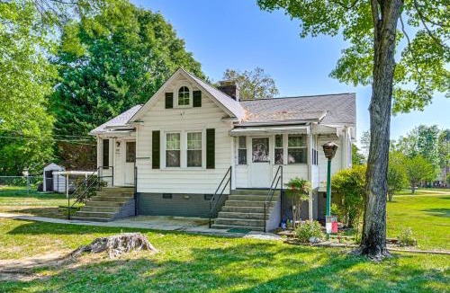Mount Holly House | 5 Mi to Whitewater Center! Home w/Peaceful Porch