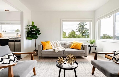 Rainier View Apartment | 5319 S Moore St, Seattle, Washington