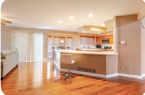 Green Valley Ranch House | 6 bedroom, 4BR, private HOTTUB