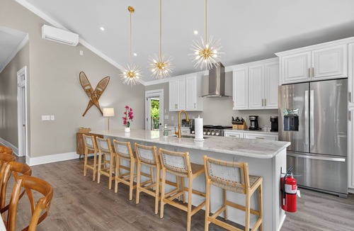 Blowing Rock House | 6 BR Luxury Home on Main Street in Downtown Blowing Rock + Hot Tub!